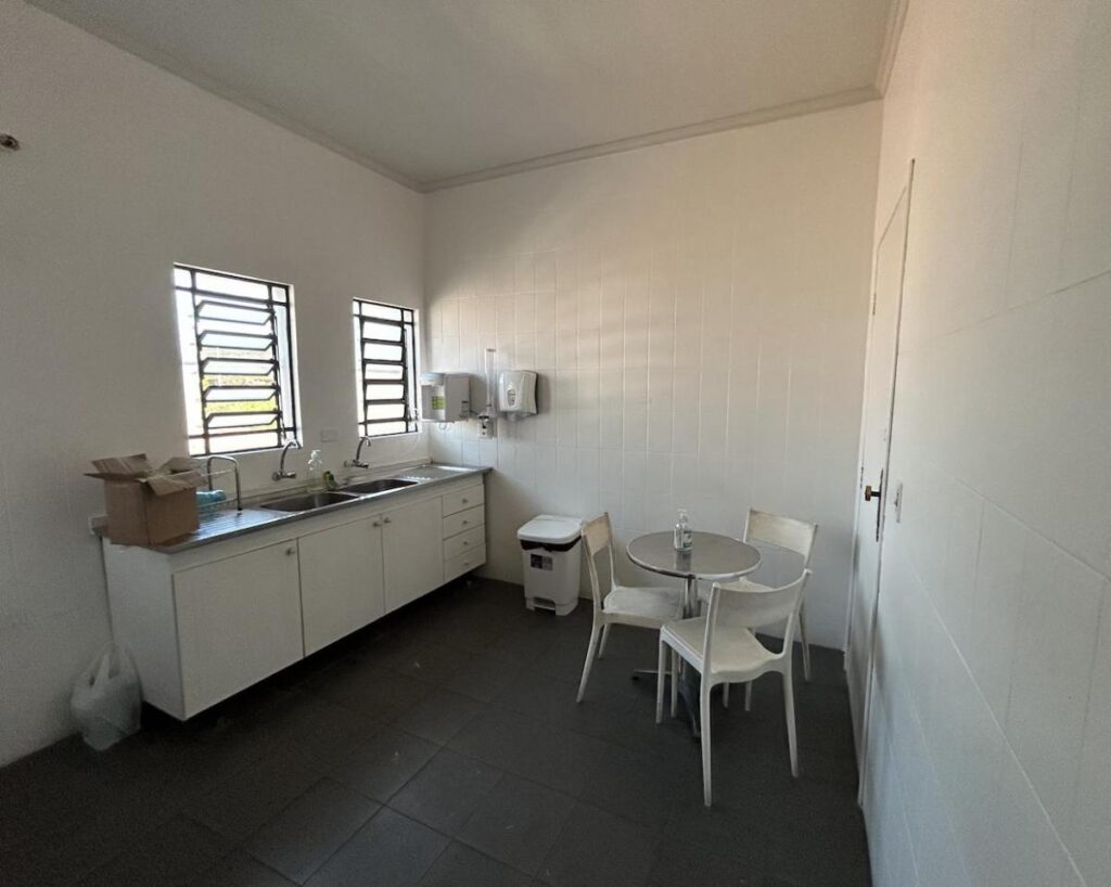 Galpão Comercial em Santo Amaro - 450m² - 7 vagas - Locação - João Dias