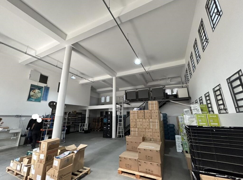 Galpão Comercial em Santo Amaro - 450m² - 7 vagas - Locação - João Dias