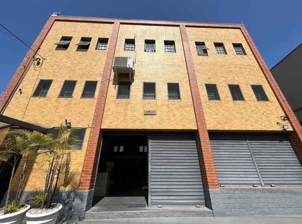 Galpão Comercial em Santo Amaro - 450m² - 7 vagas - Locação - João Dias